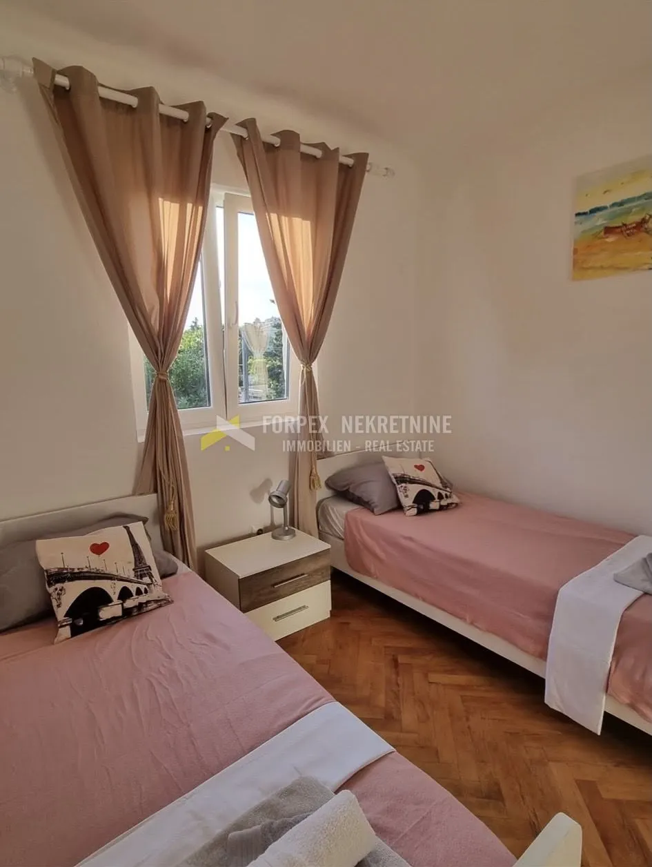 novi vinodolski, stan 2s+db, 150m od mora - slika 17