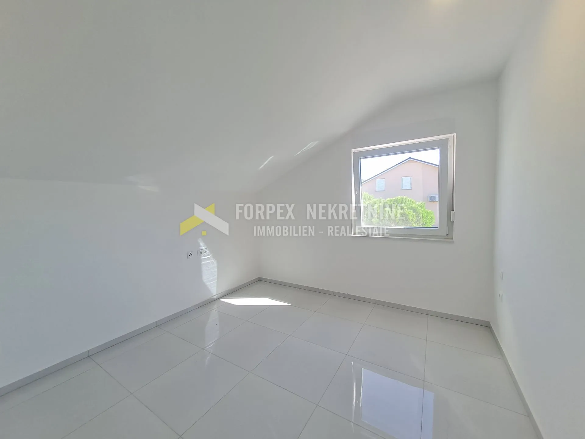crikvenica-stan 54 m2 sa pogledom na more - slika 3