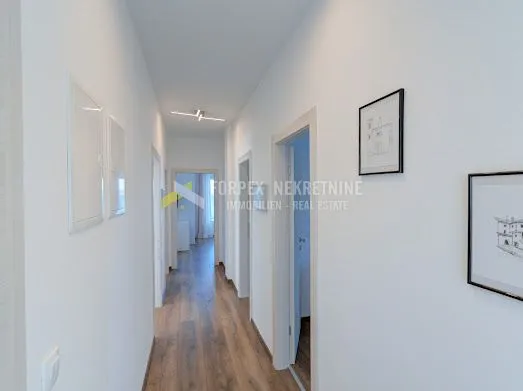 novi vinodolski-70 metara od mora moderna vila sa bazenom - slika 19