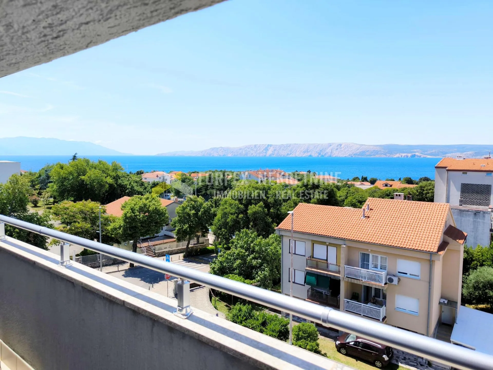 novi vinodolski-stan 66 m2 u centru grada - slika 2