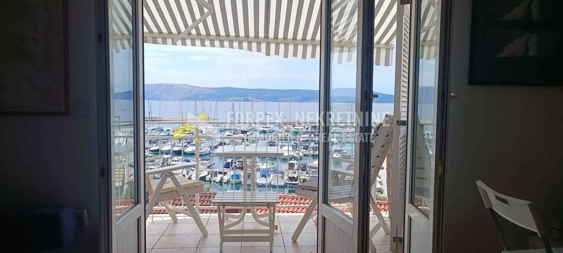 Novi Vinodolski-Stan U Centru Grada Sa Pogledom Na Marinu