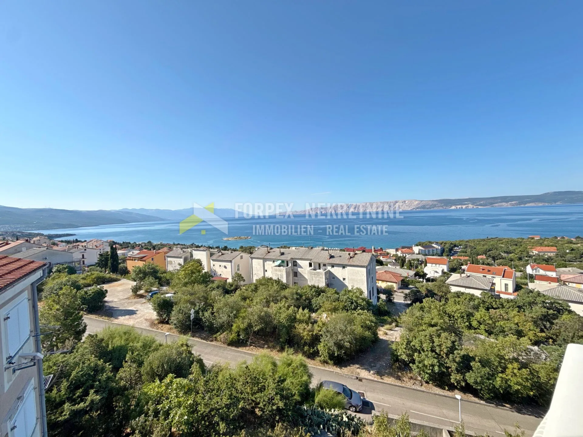novi vinodolski- dvoetažni stan 600 metara od mora - slika 3