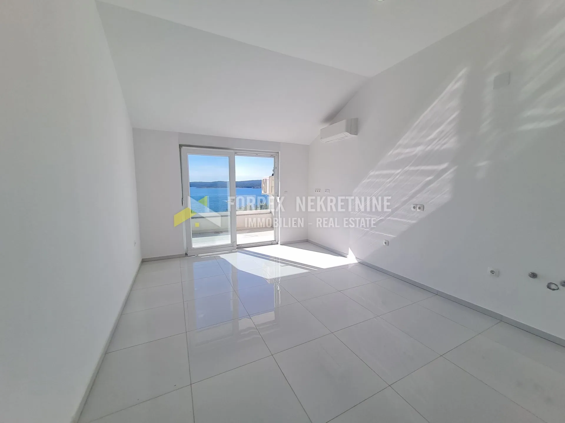 crikvenica-stan 54 m2 sa pogledom na more - slika 5
