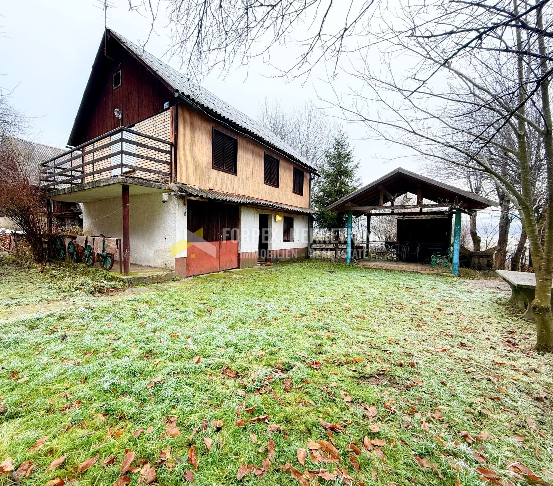 Drežnica-Kuća Sa Garažom I Okućnicom - Drežnica, Ogulin