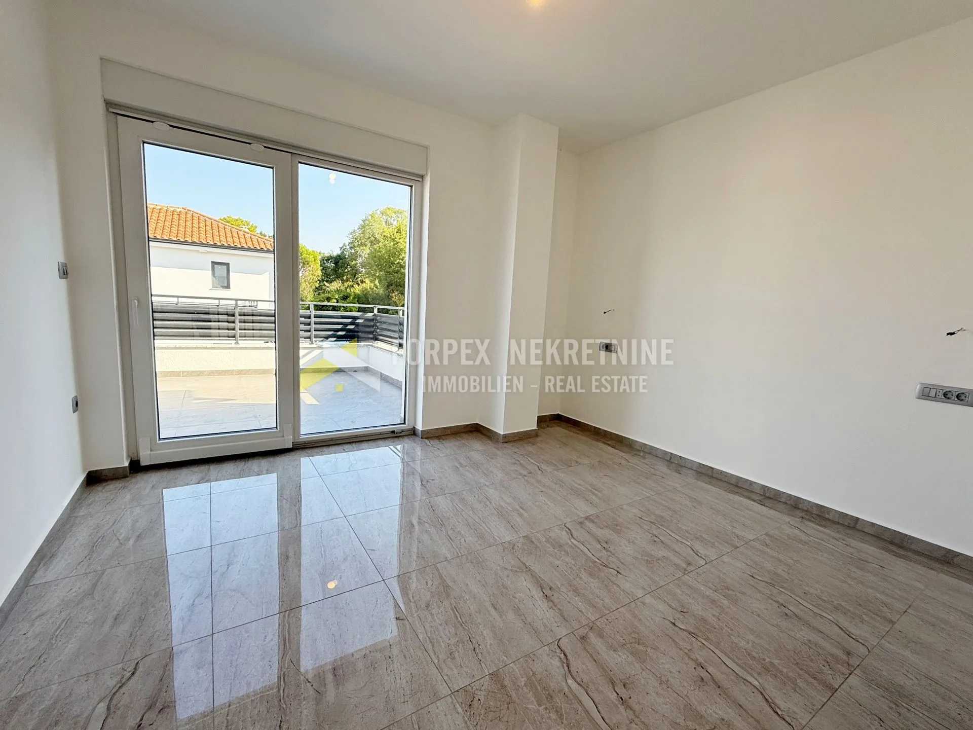 malinska - kuća sa bazenom i okućnicom (novogradnja) - slika 6