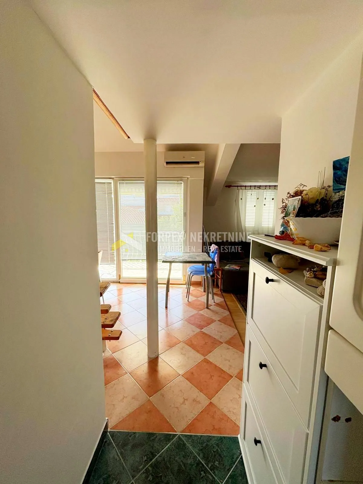 novi vinodolski-stan 66 m2 u blizini centra grada - slika 8