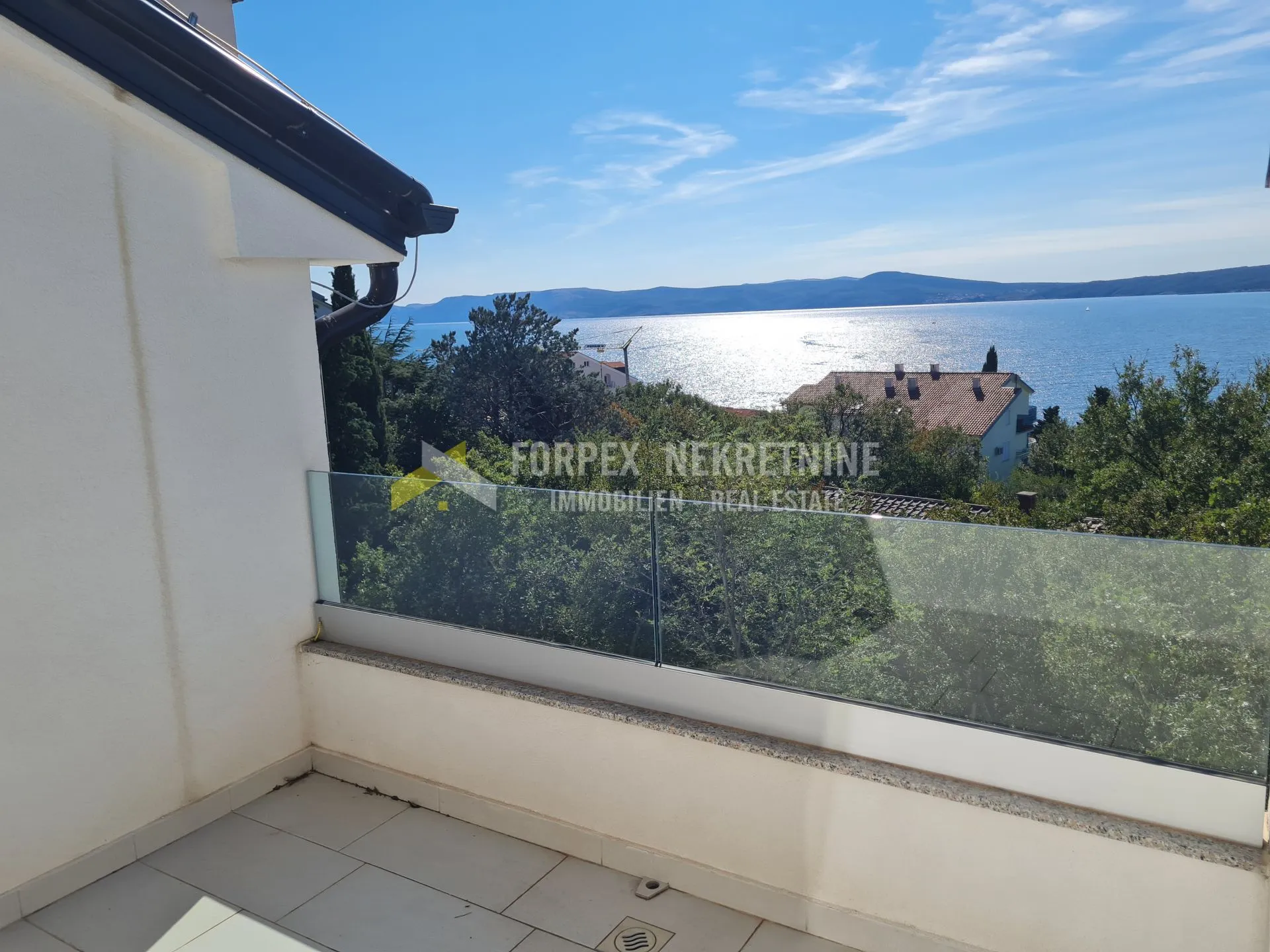 crikvenica- stan 58 m2 sa otvorenim pogledom na more - slika 12