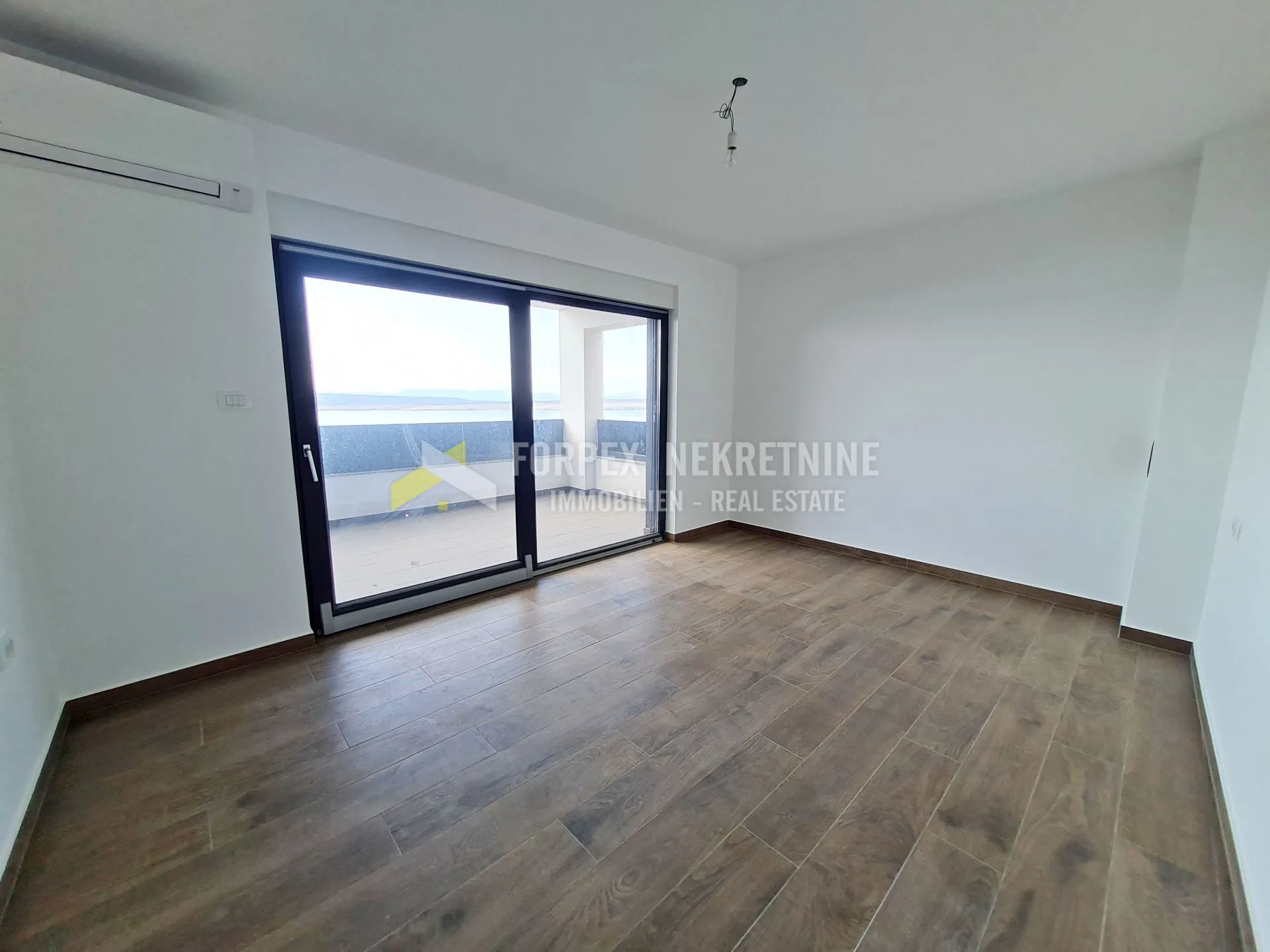 crikvenica-dvoetažni stan 101 m2 sa pogledom na more - slika 10