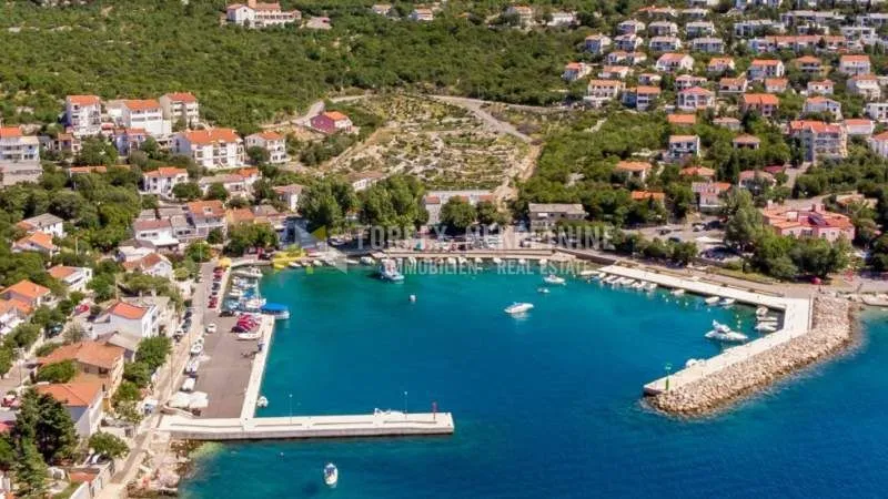 NOVI VINODOLSKI-KLENOVICA-GRAĐEVINSKO ZEMLJIŠTE 504 m2