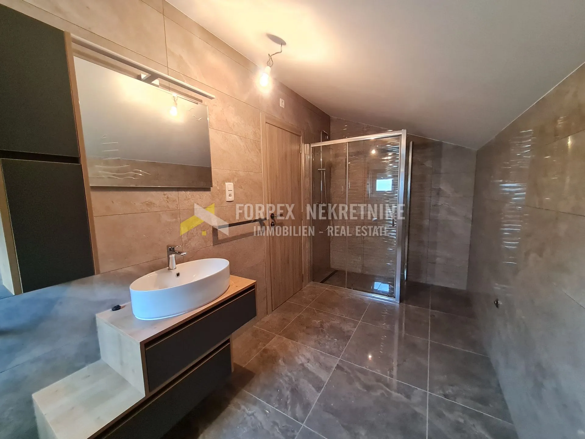 crikvenica-dvoetažni stan 101 m2 sa pogledom na more - slika 7