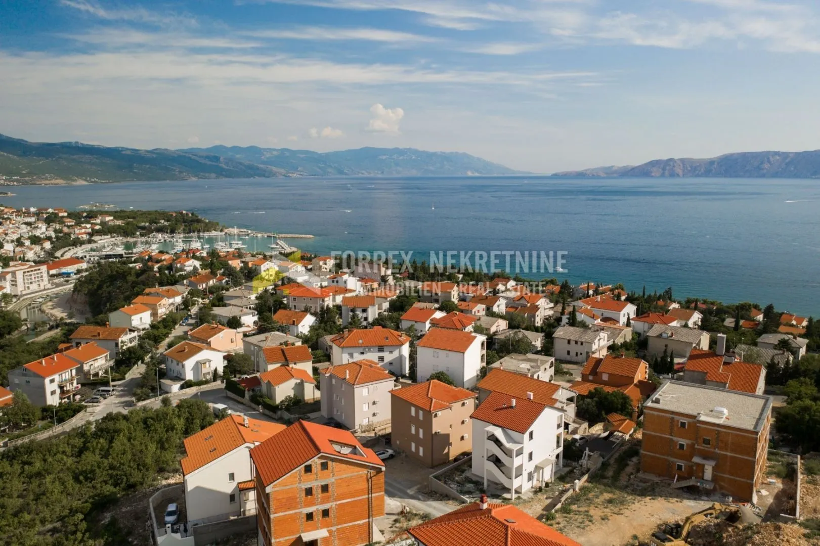 Novi Vinodolski Kuća Sa 5 Apartmana I Okućnicom