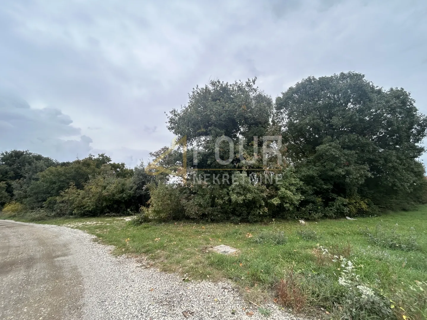 istra, pula - okolica, valbandon, građevinsko zemljište, 702m2 - slika 2