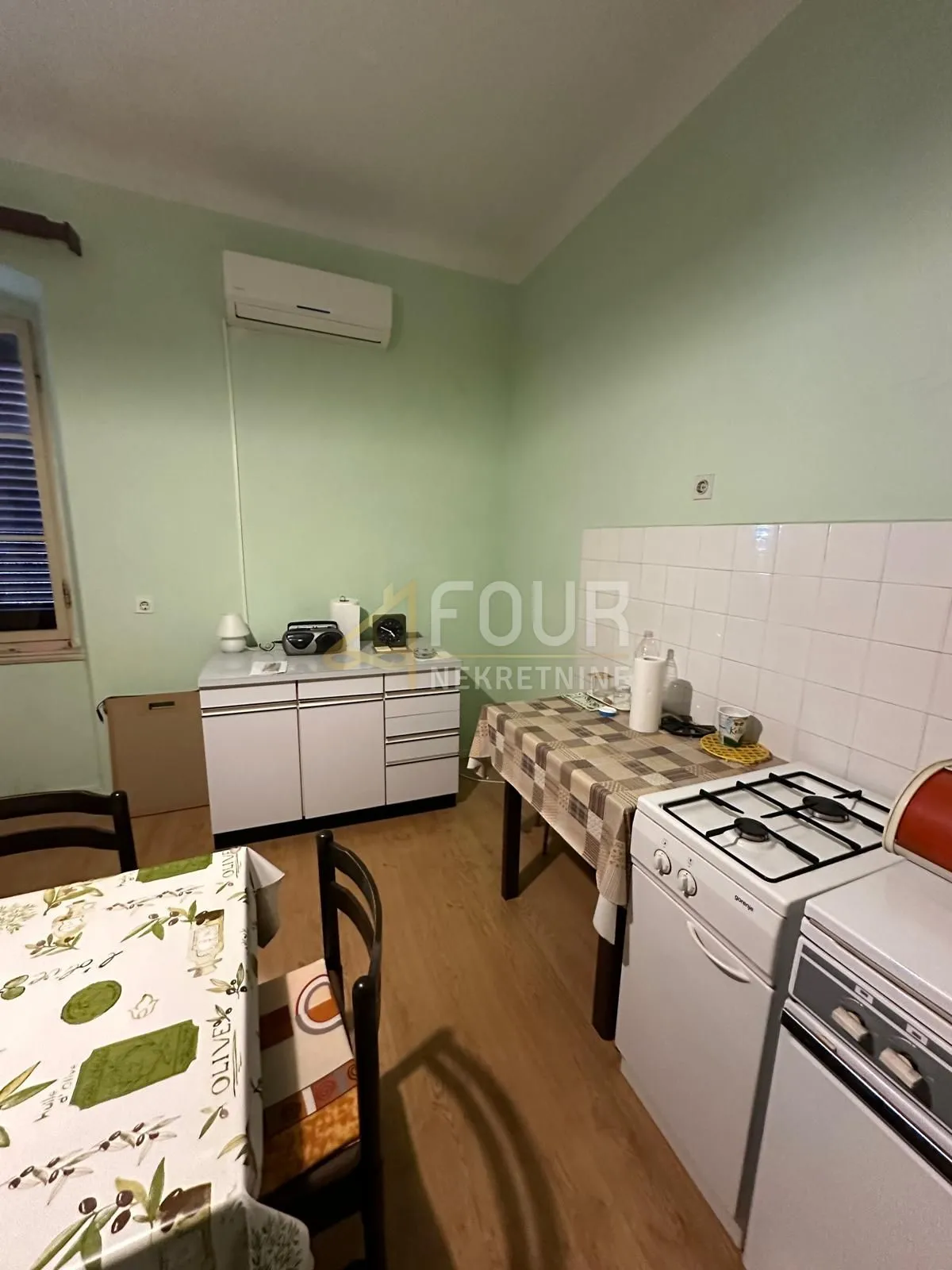 mali lošinj - centar, 320m2, kuća s dvorištem, potencijal! - slika 12