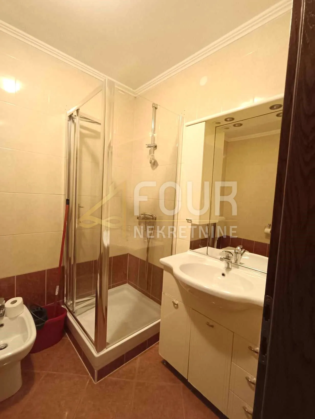 opatija, vila s 15 stanova, 400m od mora! - slika 14