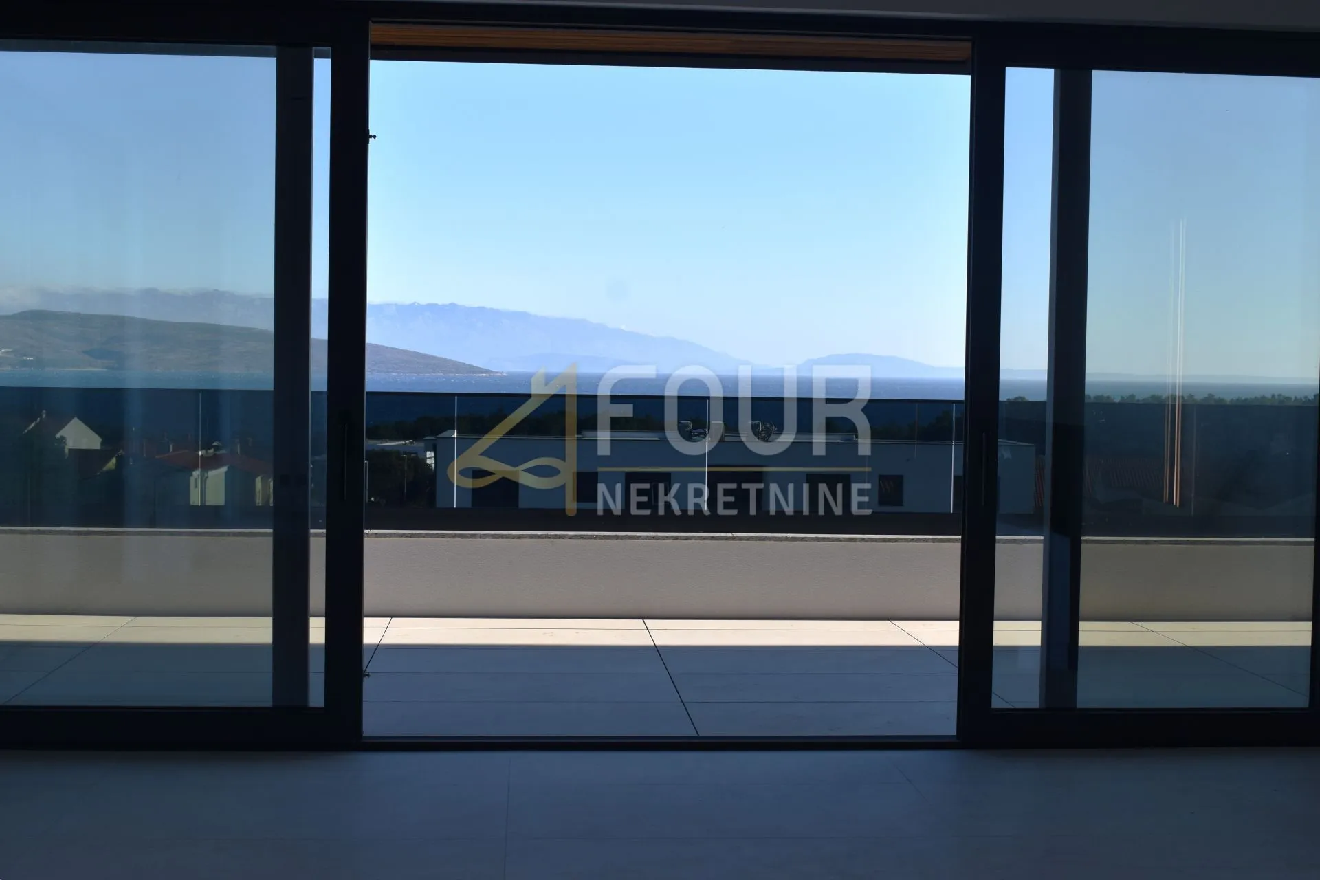 otok krk, krk, novogradnja, 154.21m2, 3s+db, balkon, krovna terasa - slika 9