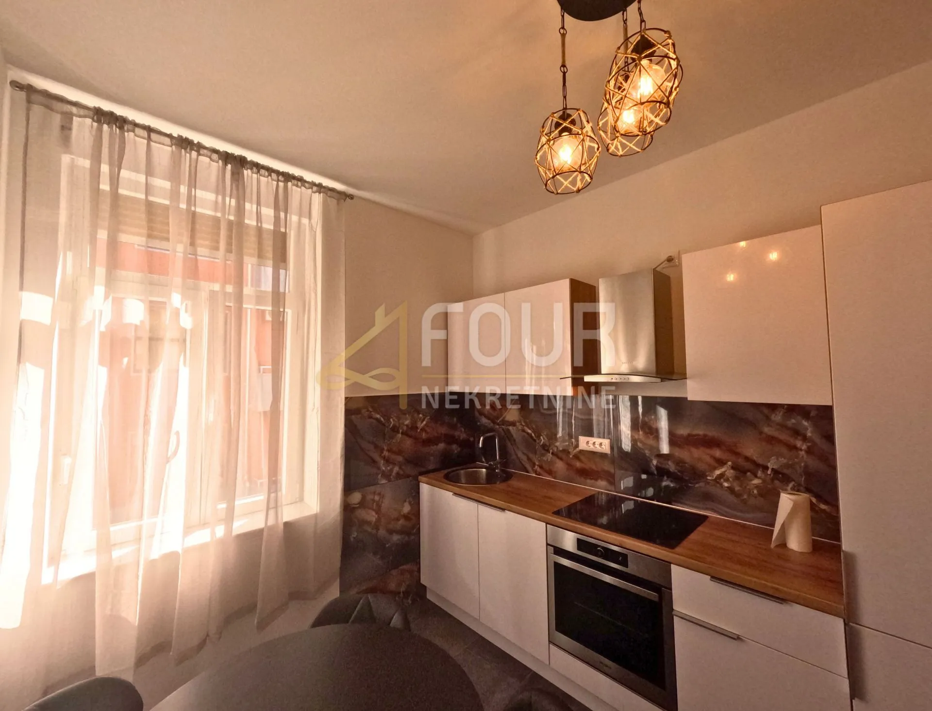 rijeka, širi centar, 98.48m2, 4s+db, balkon, adaptiran gospodski stan! - slika 4