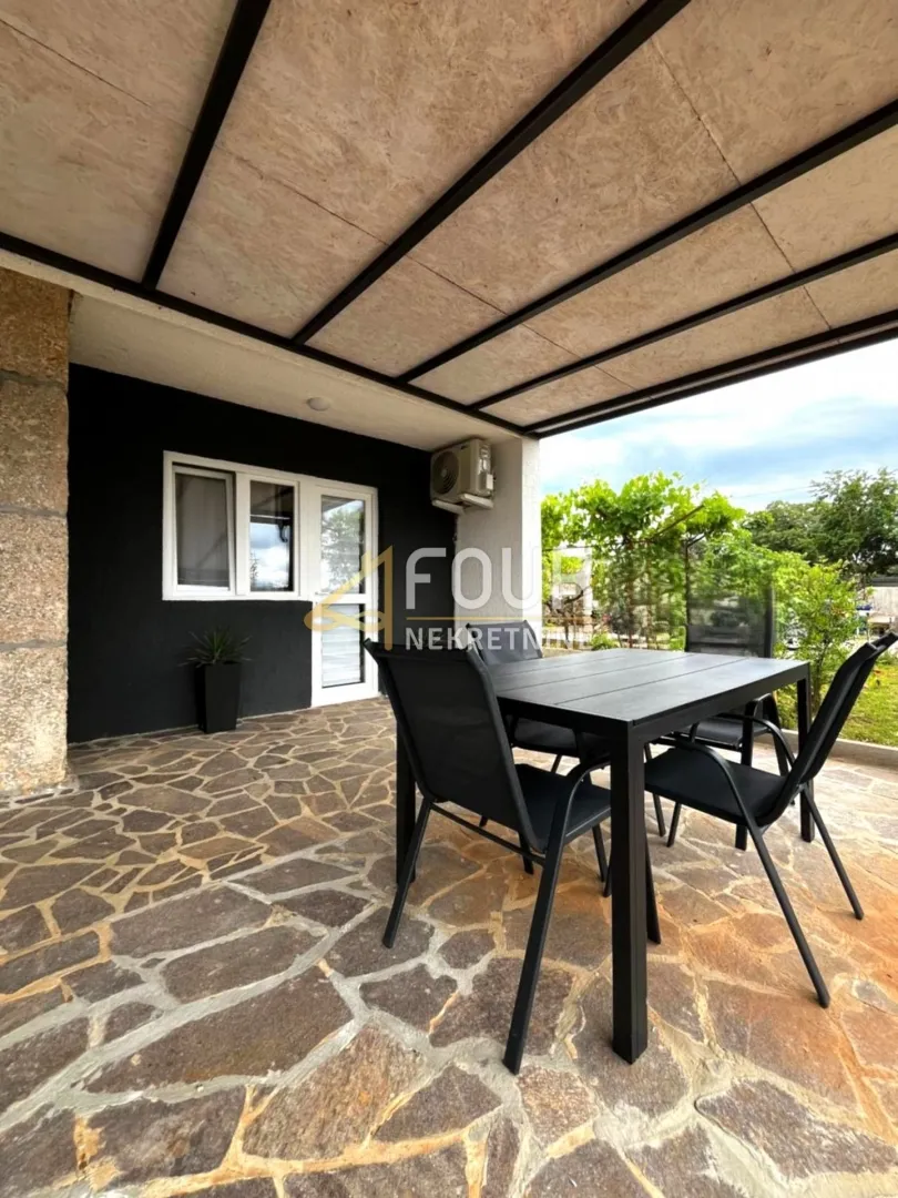 Najam, Otok Krk, Malinska, 1s+db, 45m2, terasa - Malinska, Malinska-Dubašnica