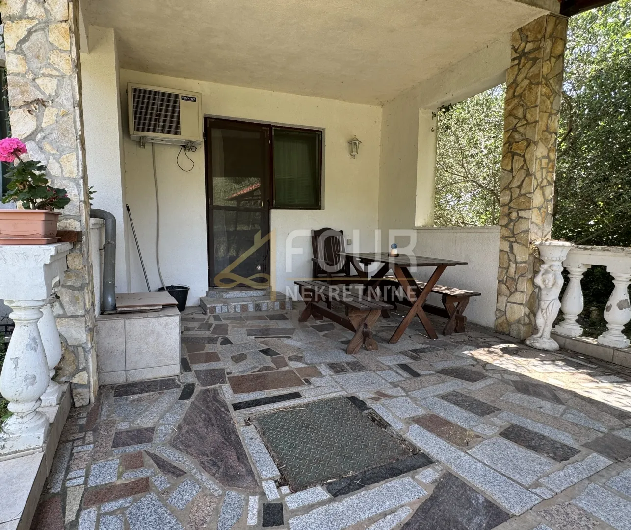 Otok Krk, Vrbnik - okolica, samostojeća kuća, 115m2