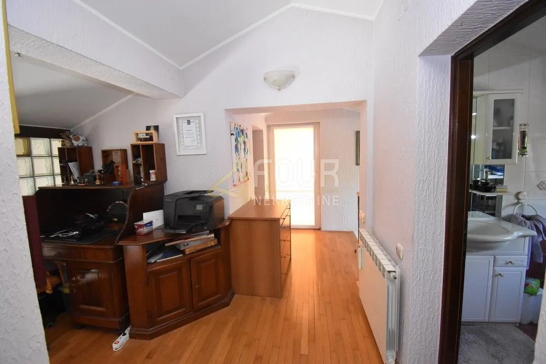 rijeka, škurinje, kuća s bazenom - slika 23