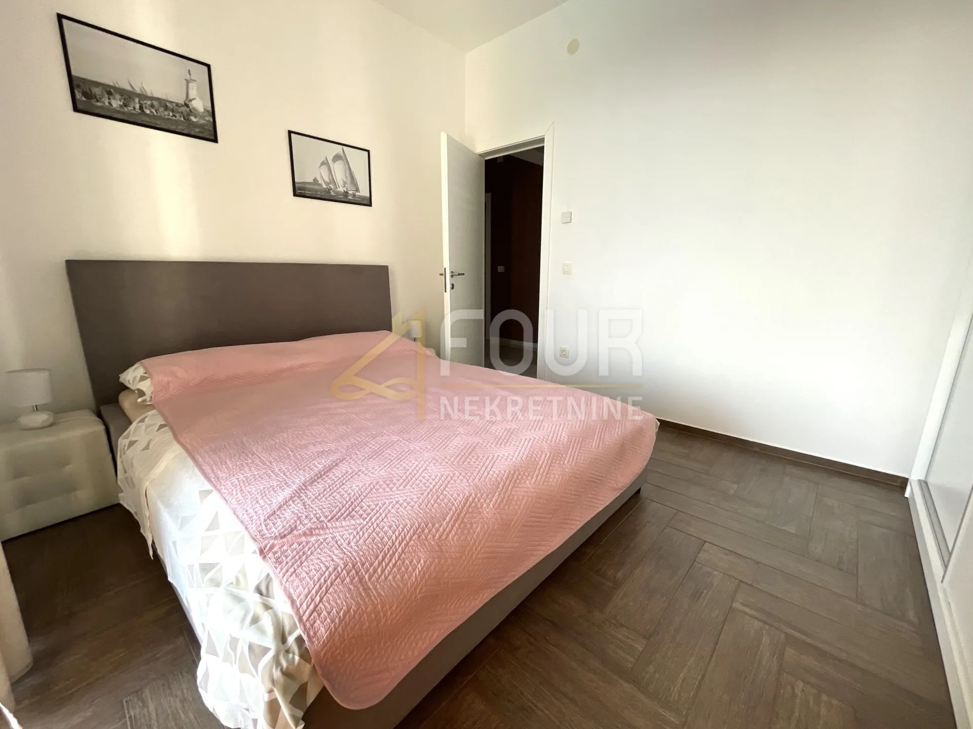 kastav, martinkovac, vila s tri stana i bazenom, 400m2 - slika 16