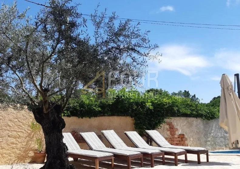 otok krk, malinska - okolica, kuća u nizu s bazenom - slika 32