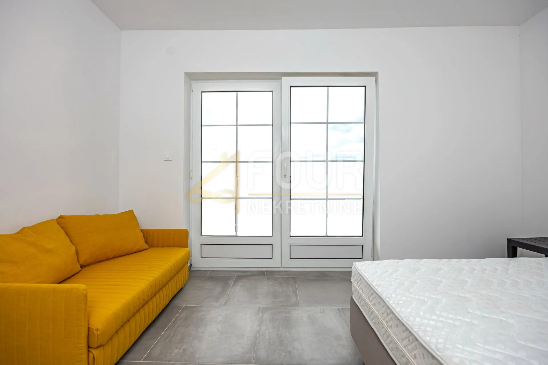 crikvenica, 63.88m2, 3-sobni, adaptiran stan, lođa i balkon - slika 8
