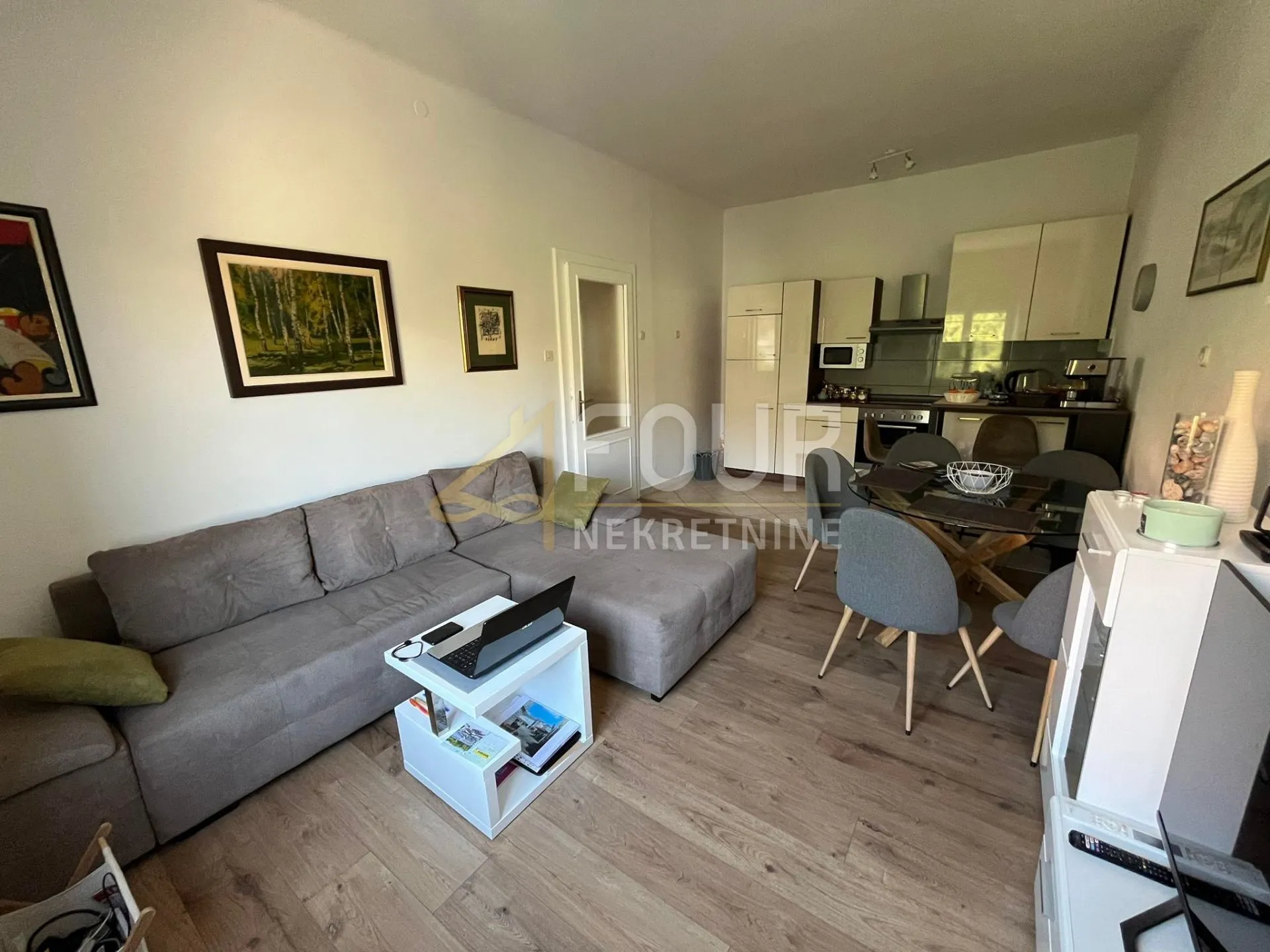 rijeka, belveder, 65.60m2, stan s balkonom - slika 2