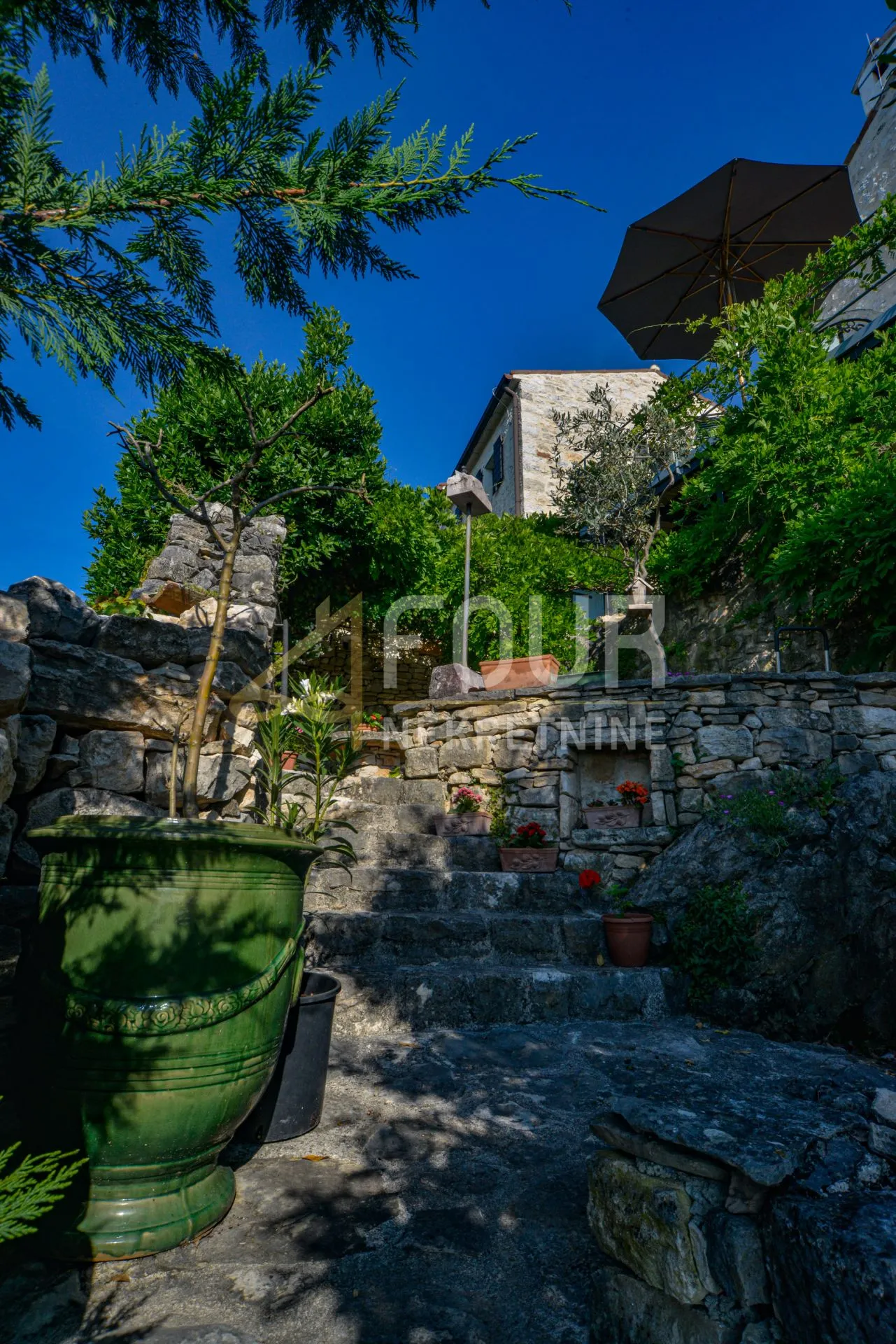 istra, buje, ekskluzivna i jedinstvena nekretnina, spektakularan pogled! - slika 50