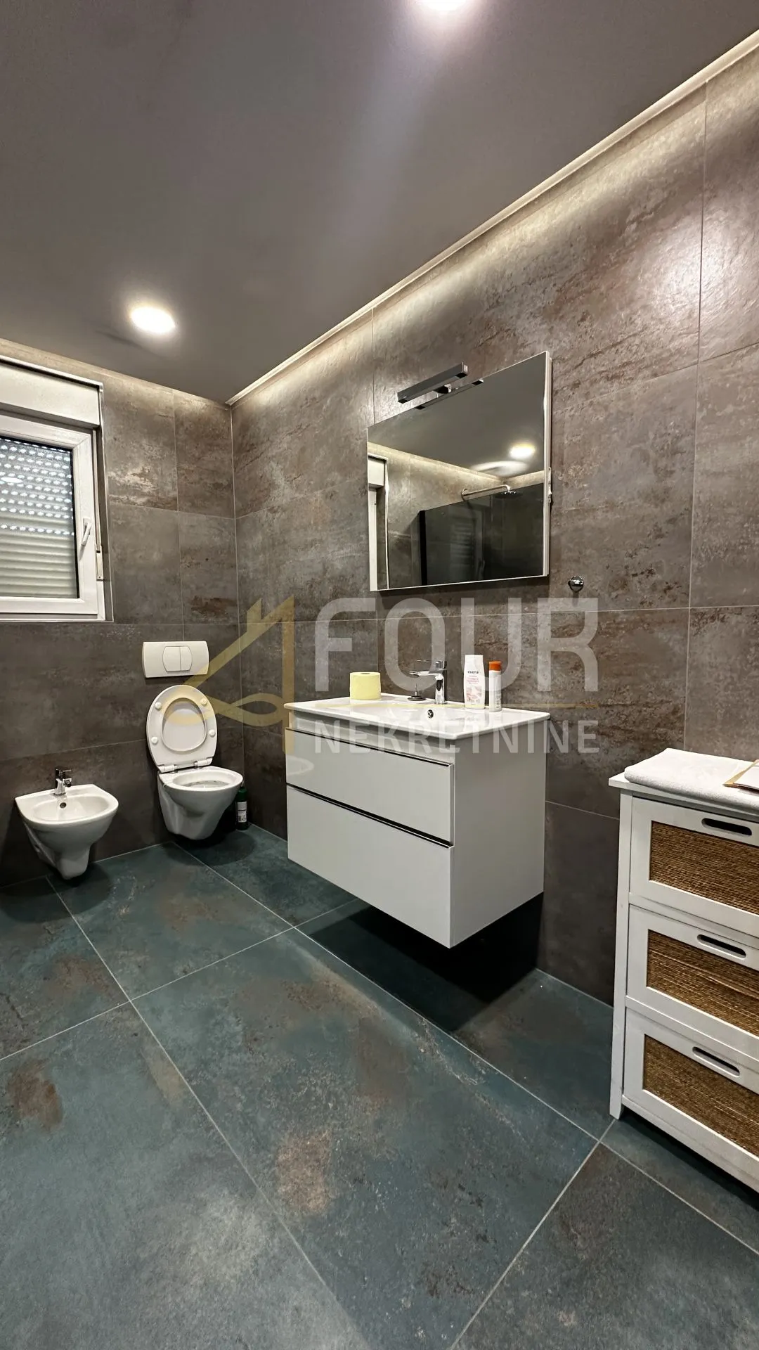rijeka, srdoči, 3s+db, 132.26m2, terasa, okućnica - slika 10