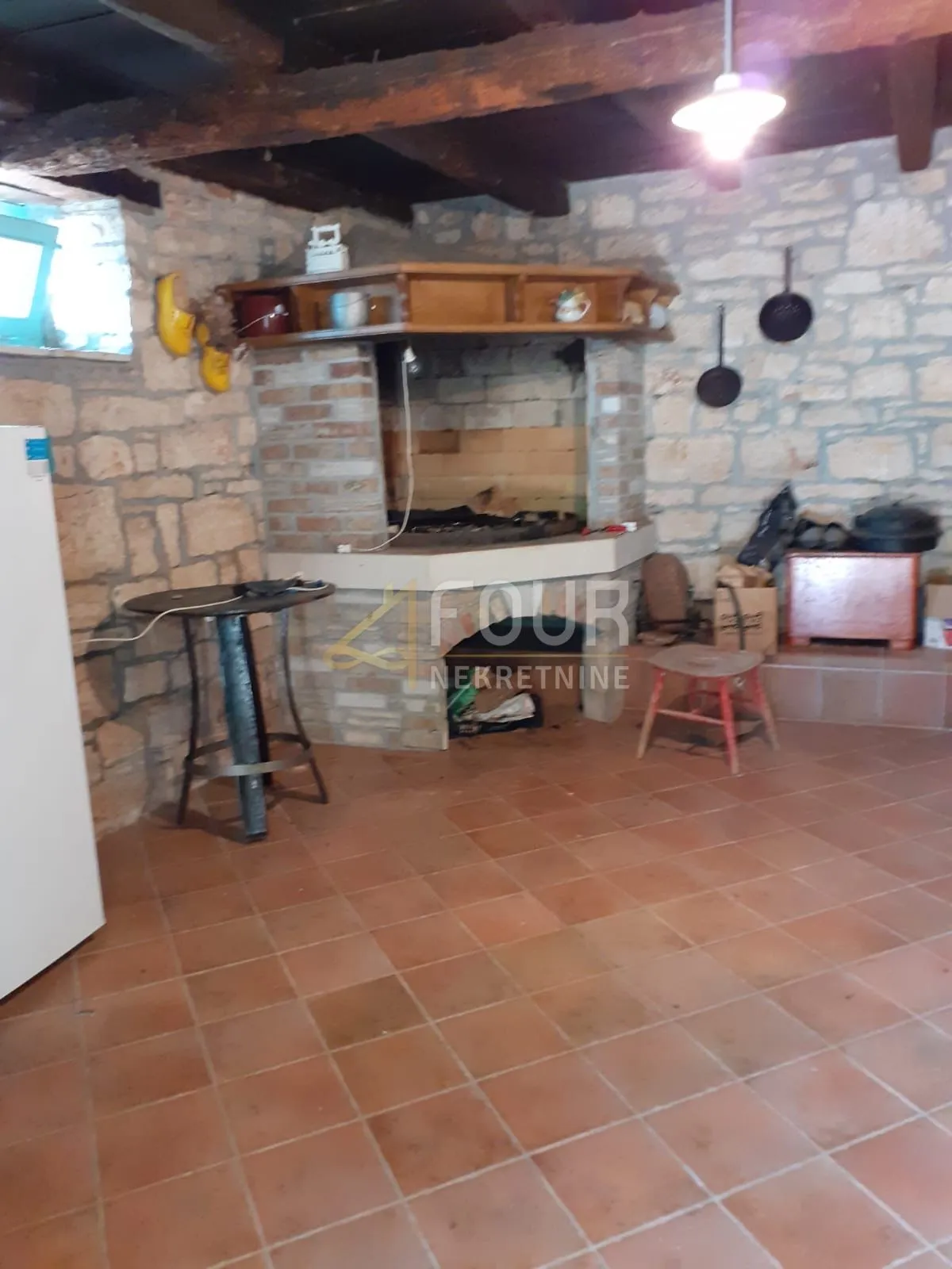 istra, višnjan, dvije kuće, vanjski bazen, garaže, okućnica - slika 22