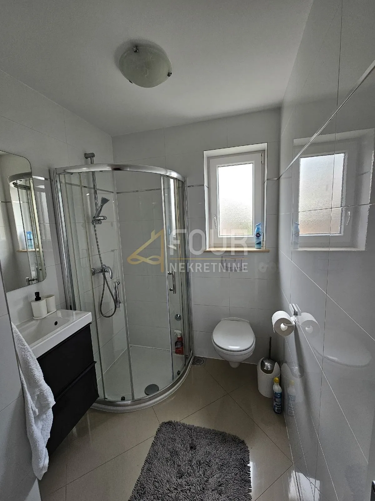 otok krk, malinska, 100.02m2, 3s+db, 2 lođe, pogled na more - slika 17