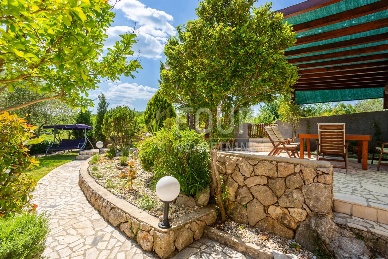 otok krk, vrbnik - okolica, samostojeća kuća s bazenom - slika 18