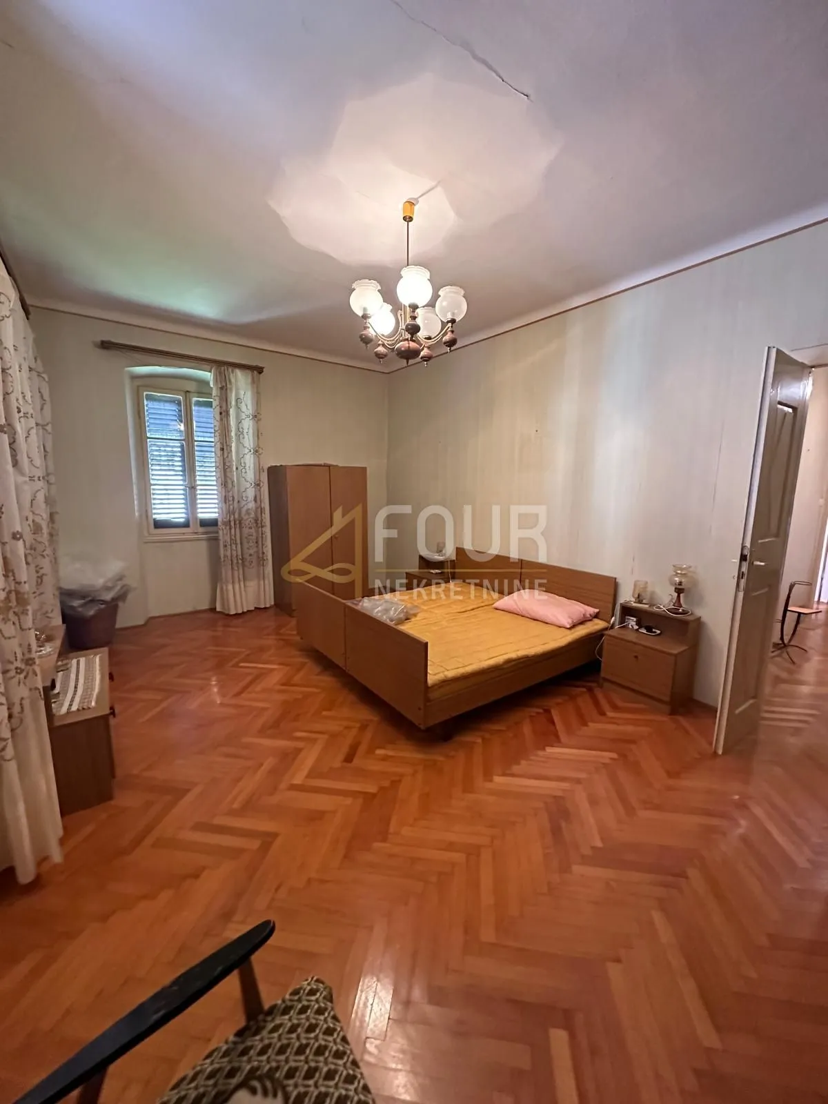 mali lošinj - centar, 320m2, kuća s dvorištem, potencijal! - slika 2