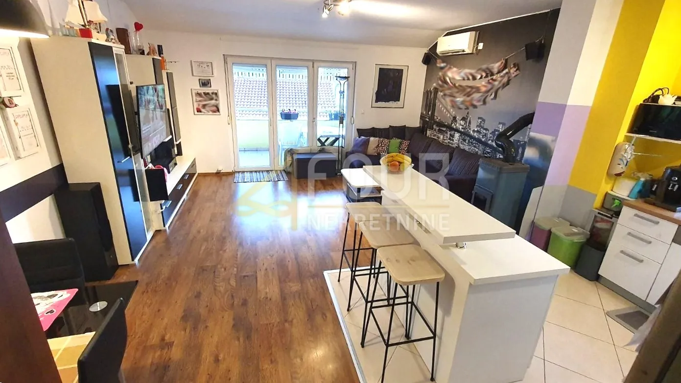 viškovo, 2s+db, 86.48m2, balkon i lođa - slika 2