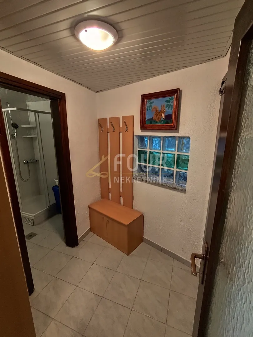 istra, medulin, 2 apartmana, okućnica, pogled na more - slika 10