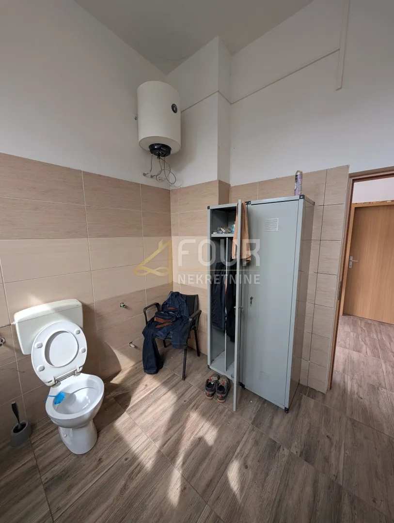 klana, 115m2, poslovni prostor - hala+ured - slika 9