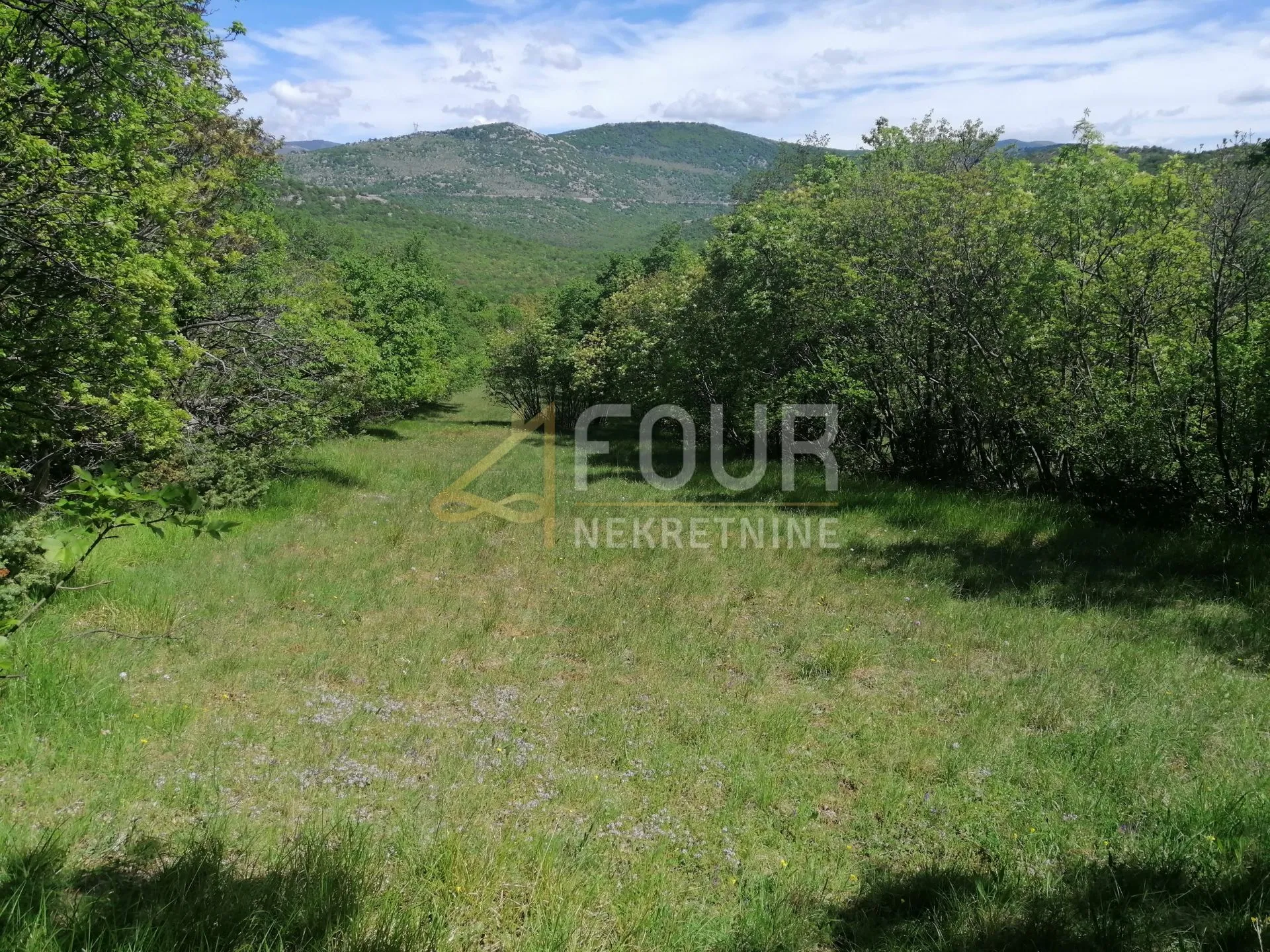 Škrljevo, zemljište 9.925m2 - Škrljevo, Bakar