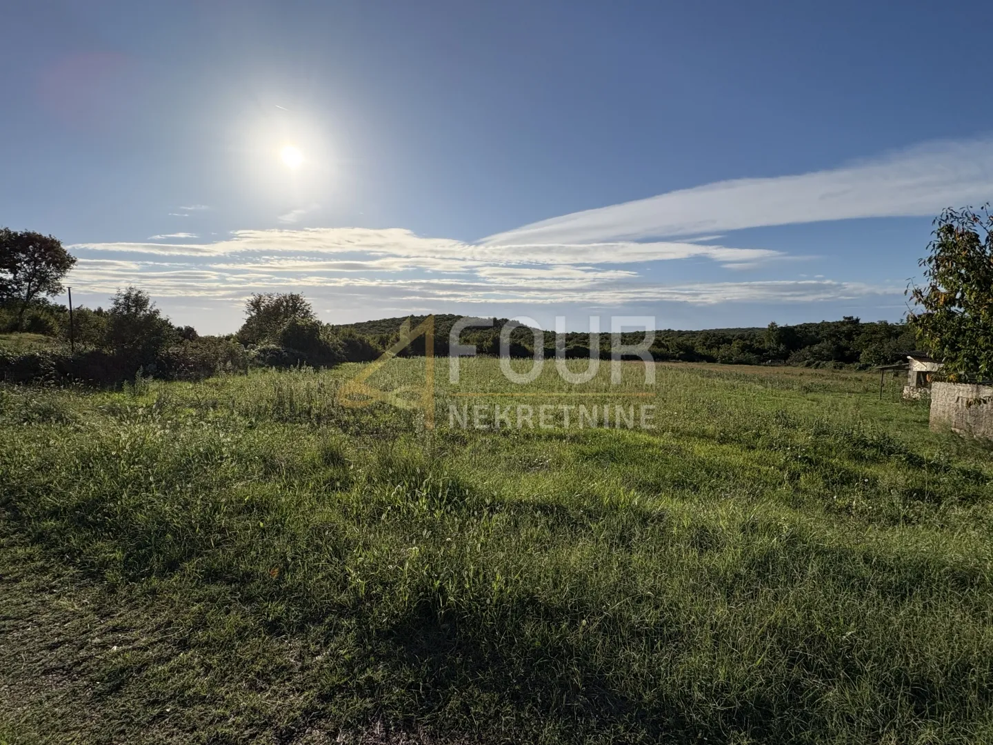 Istra, Bale - okolica, zemljište 2.403m2 - Golaš, Bale