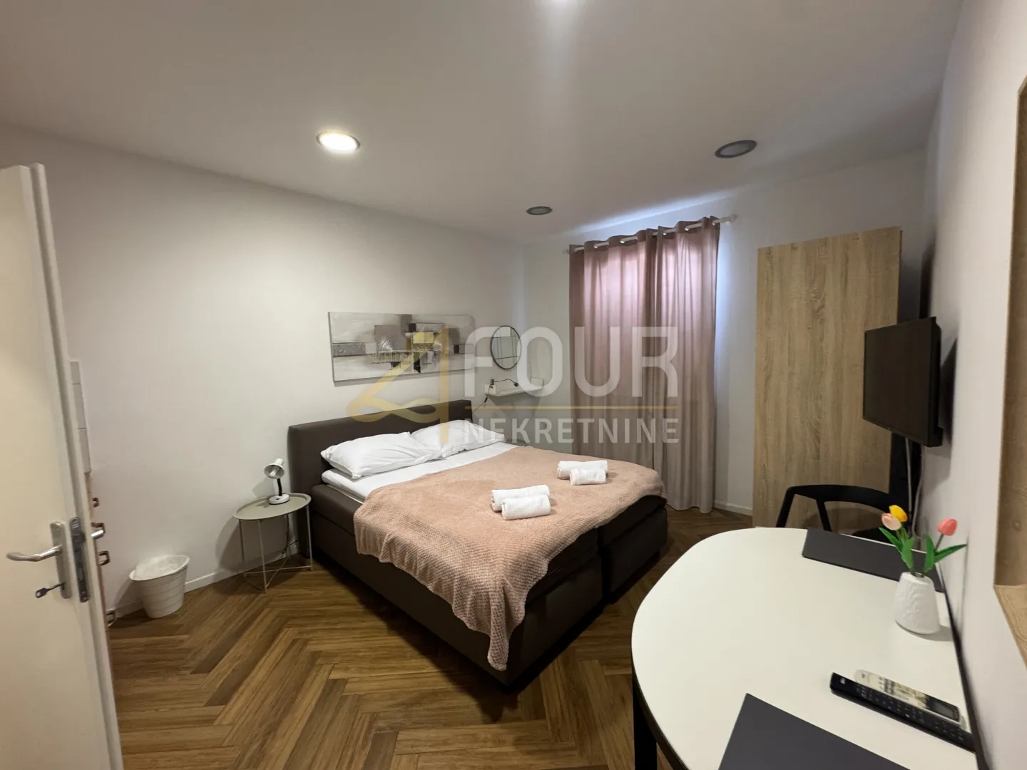 istra, pula - centar, 95.47m2 u naravi 3 apartmana - slika 4