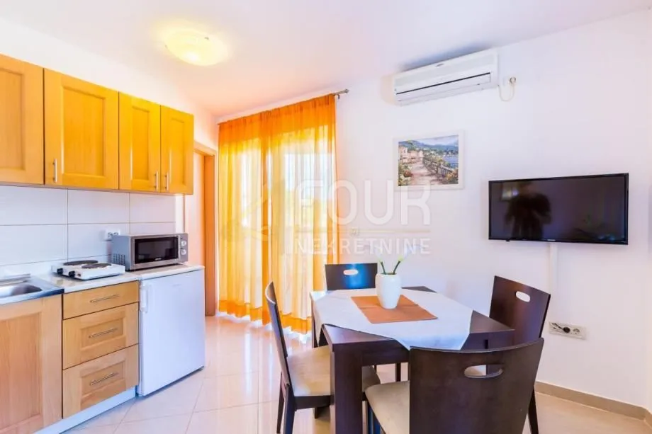 Istra, Medulin, kuća sa 6 stanova + dodatni apartman, blizina mora