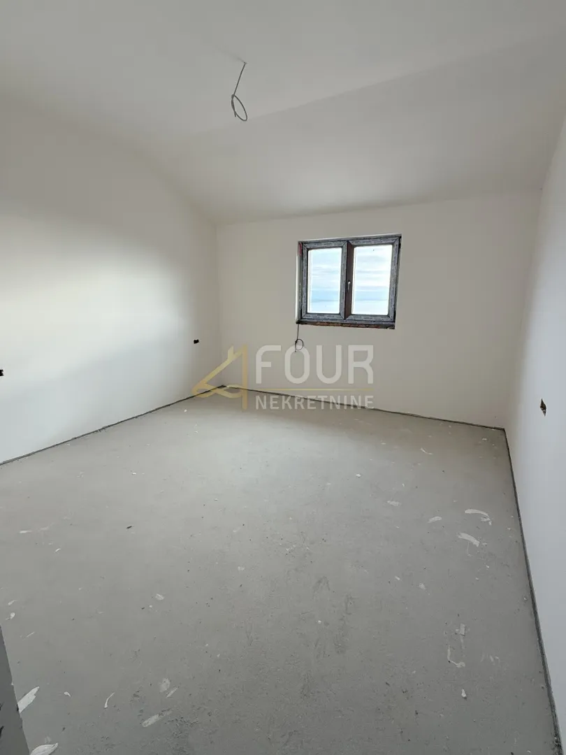 poljane, samostojeća kuća s bazen, 300m2 - slika 12