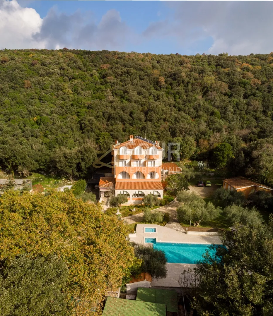 istra, hotel 50m od mora, izvrsna investicija! - slika 36