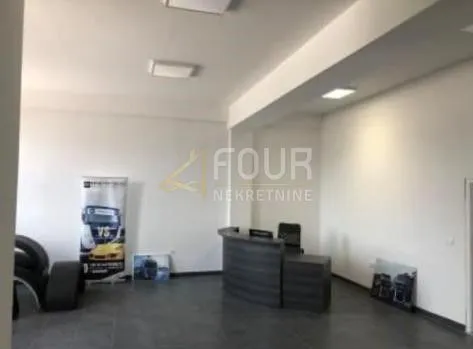 zakup, otočac, skladišno-poslovni prostor, 200m2 - slika 3