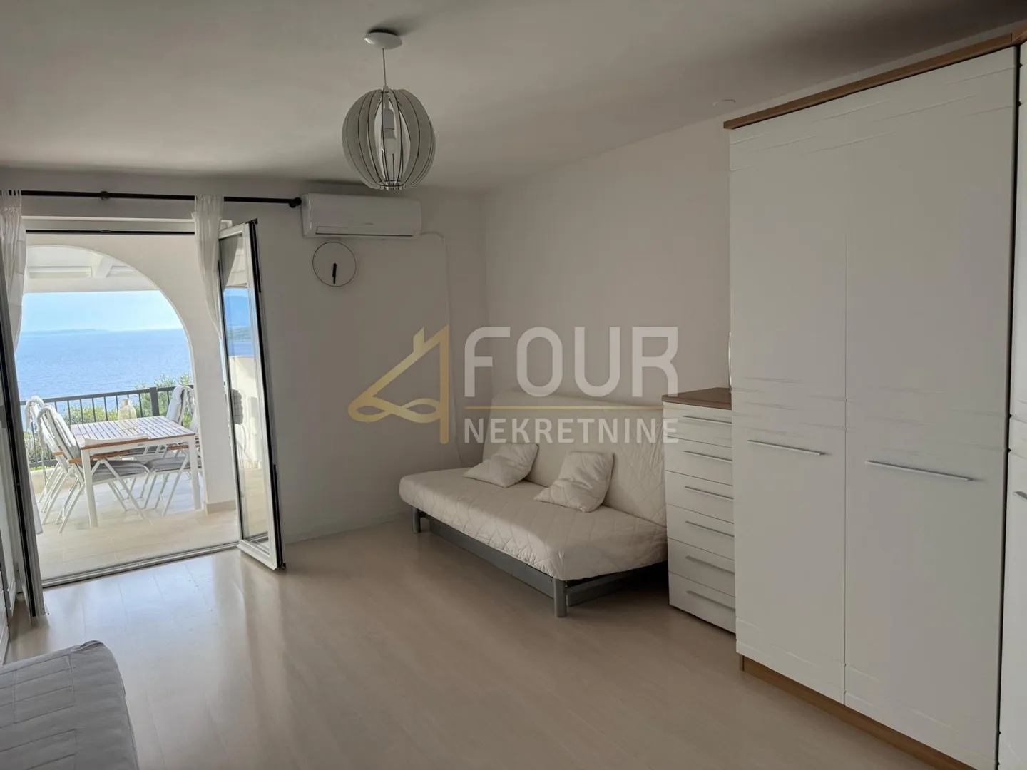 cres, martinšćica, 30m2, garsonijera, terasa - slika 4