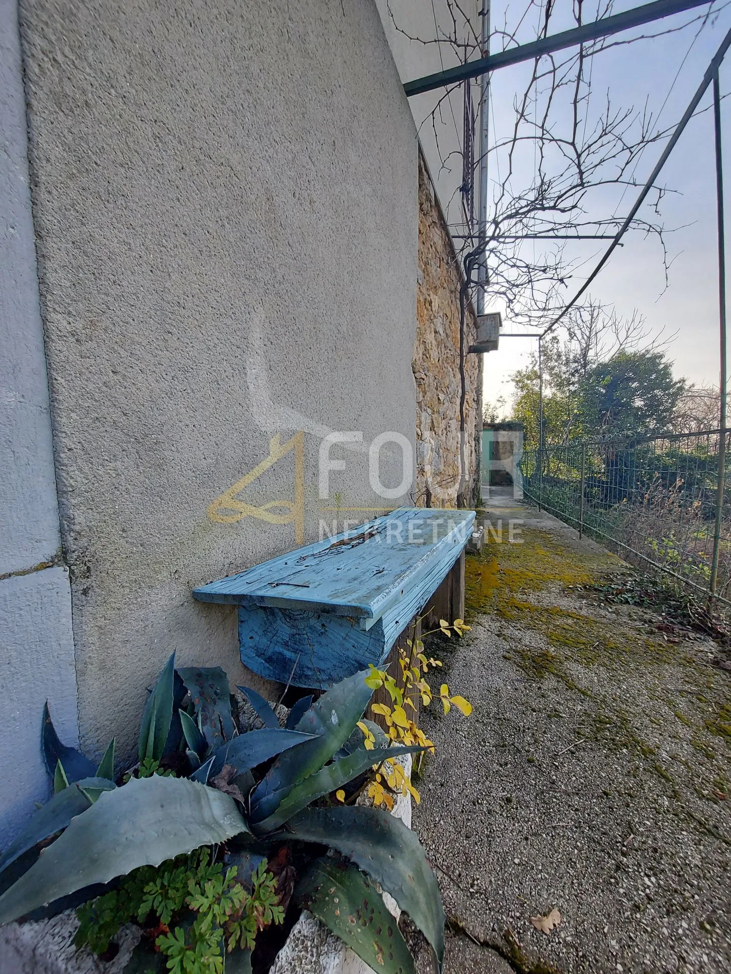 otok krk, samostojeća stara vila s puno potencijala! - slika 12
