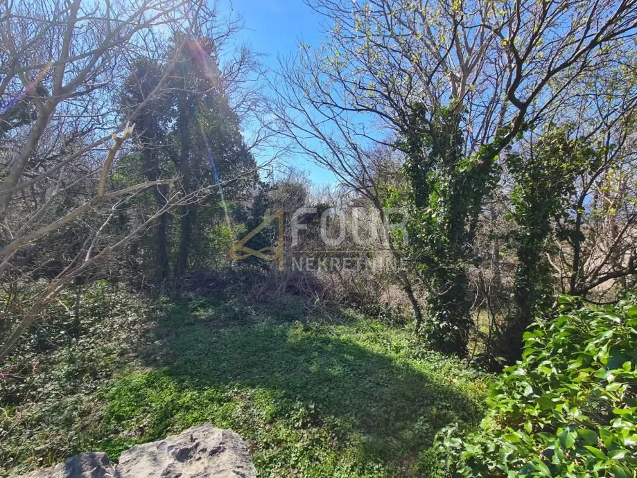 Kraljevica, građevinsko zemljište 1.219m2