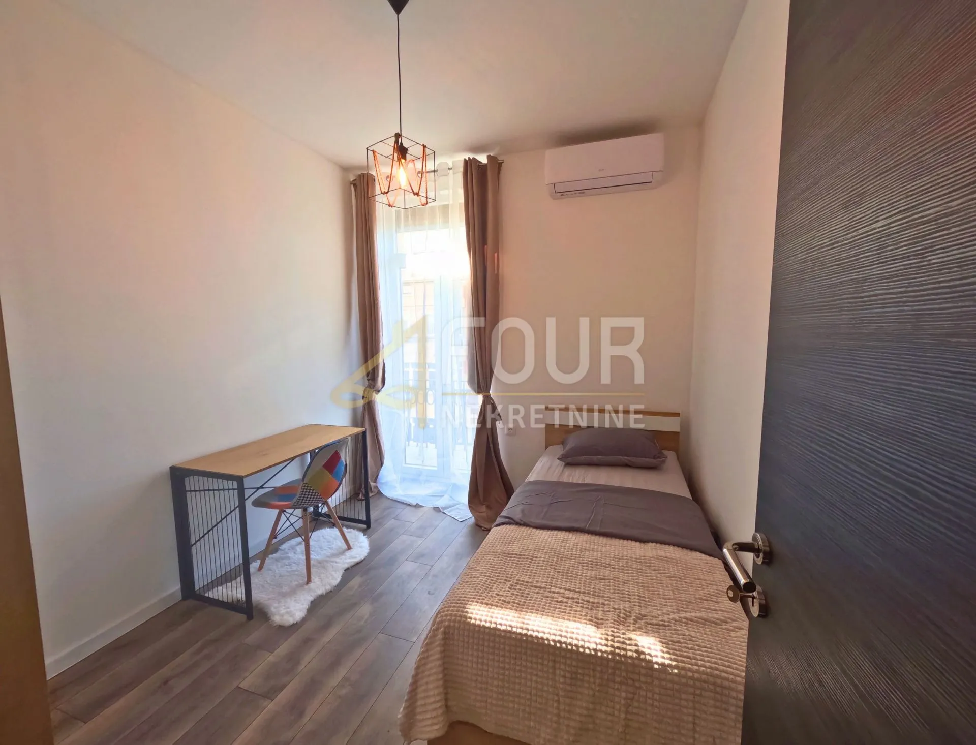 rijeka, širi centar, 98.48m2, 4s+db, balkon, adaptiran gospodski stan! - slika 11
