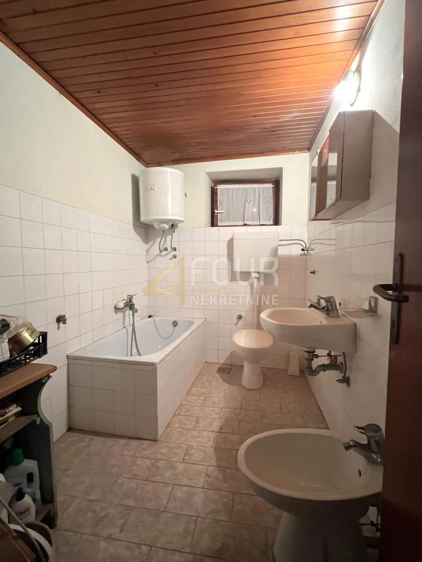 istra, šišan, autohtona istarska kamena kuća - slika 9