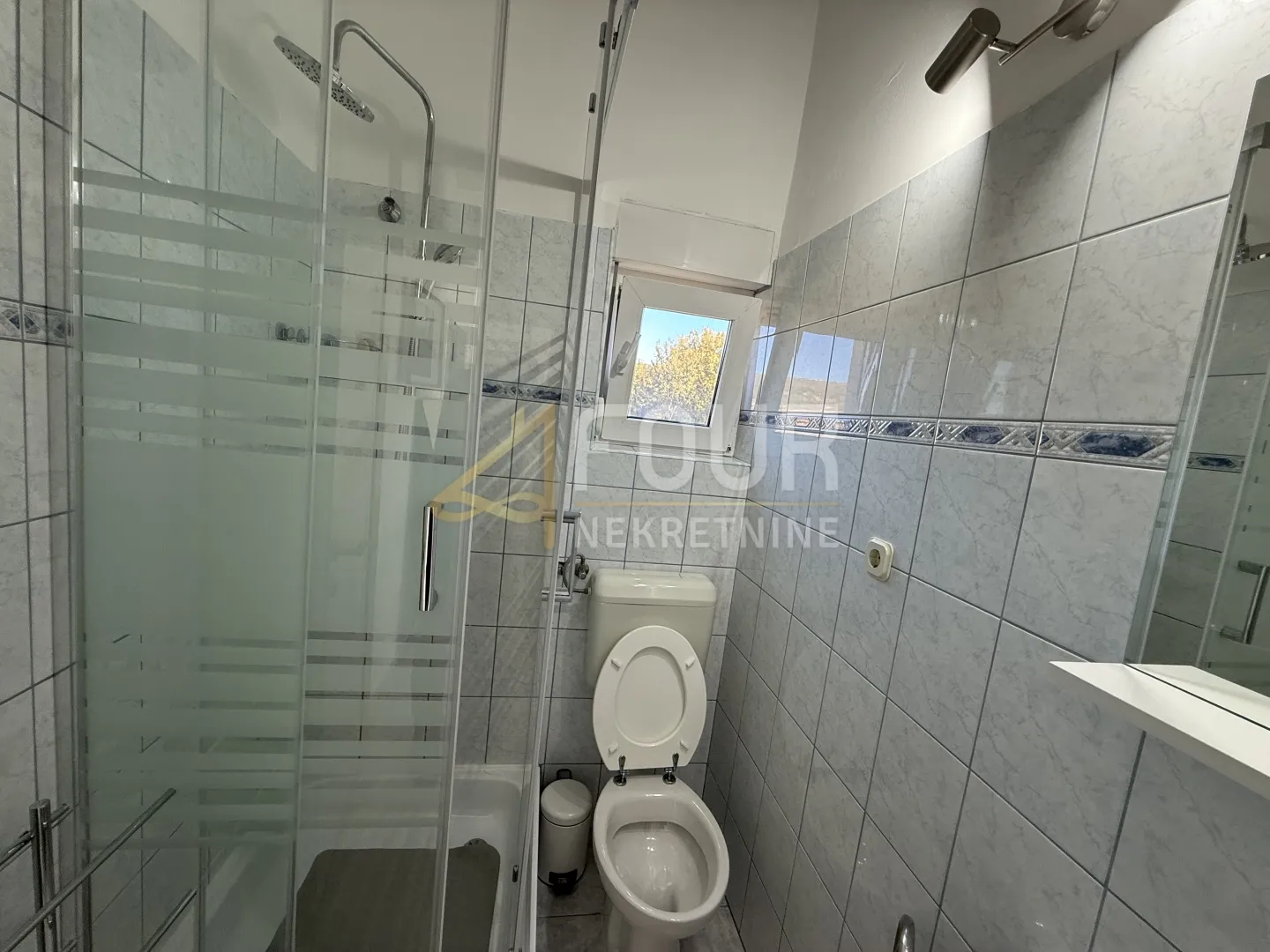 zadar, posedarje, samostojeća kuća, prvi red do mora ! - slika 18