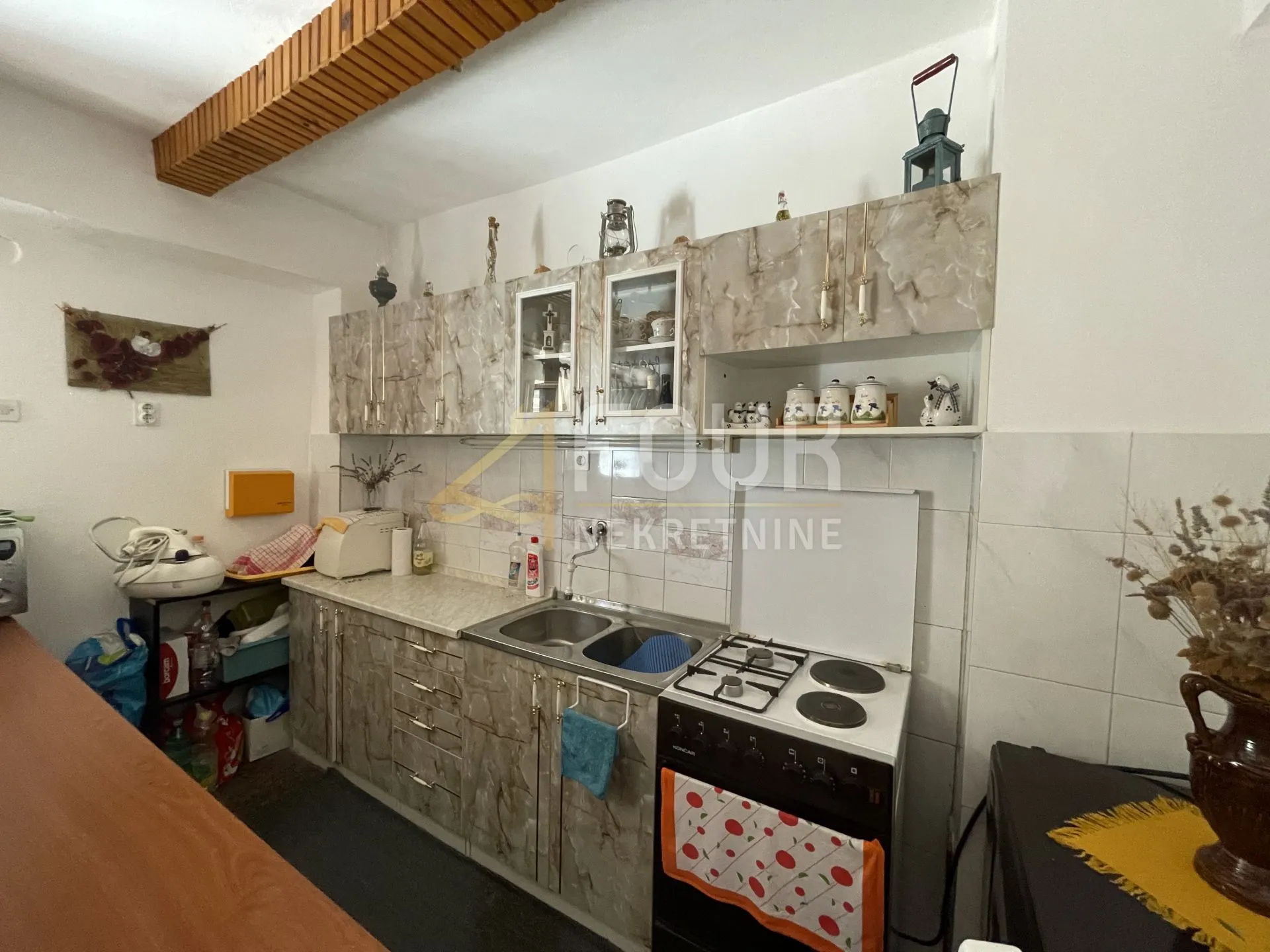 otok krk, dobrinj, autohtona kuća od 110m2 u staroj jezgri - slika 4